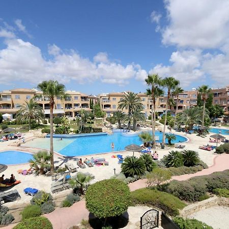 Апартаменты Limnaria Gardens B Пафос Экстерьер фото