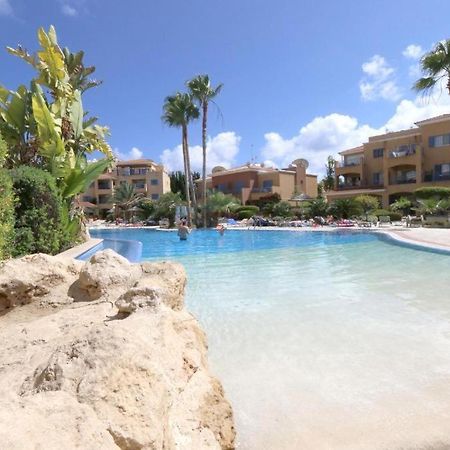 Апартаменты Limnaria Gardens B Пафос Экстерьер фото